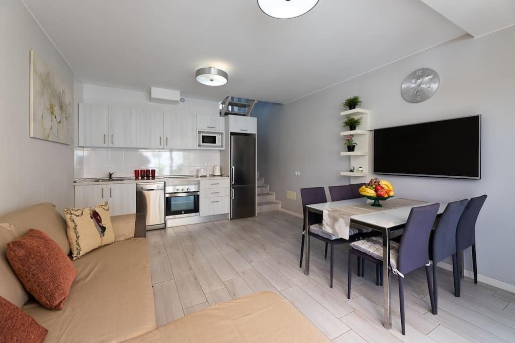 Beautiful Duplex In 3 Minutes Walking To The Beach In Playa De Las Americas 외부 사진